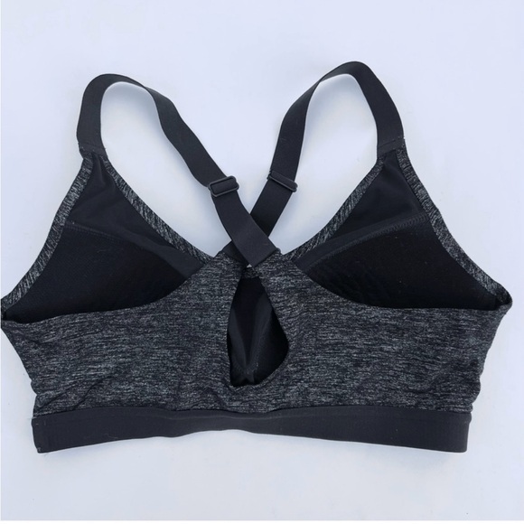 Victoria’s Secret Sports Bra - Picture 2 of 4